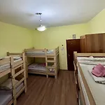بيت شباب Blissful Family And Cozy *